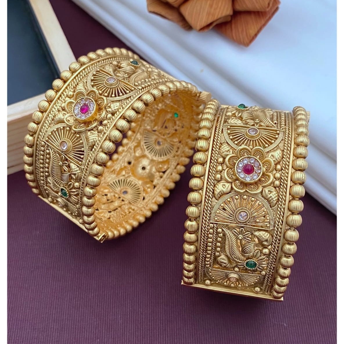 Gold forming fancy kada vcb08