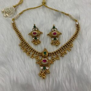 Yellow pearls necklace set