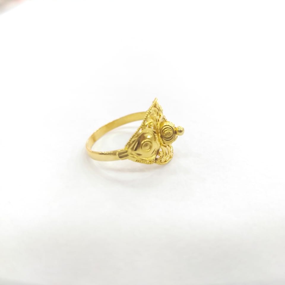 22K GOLD FANCY PLAIN LADIES RING - Image 2