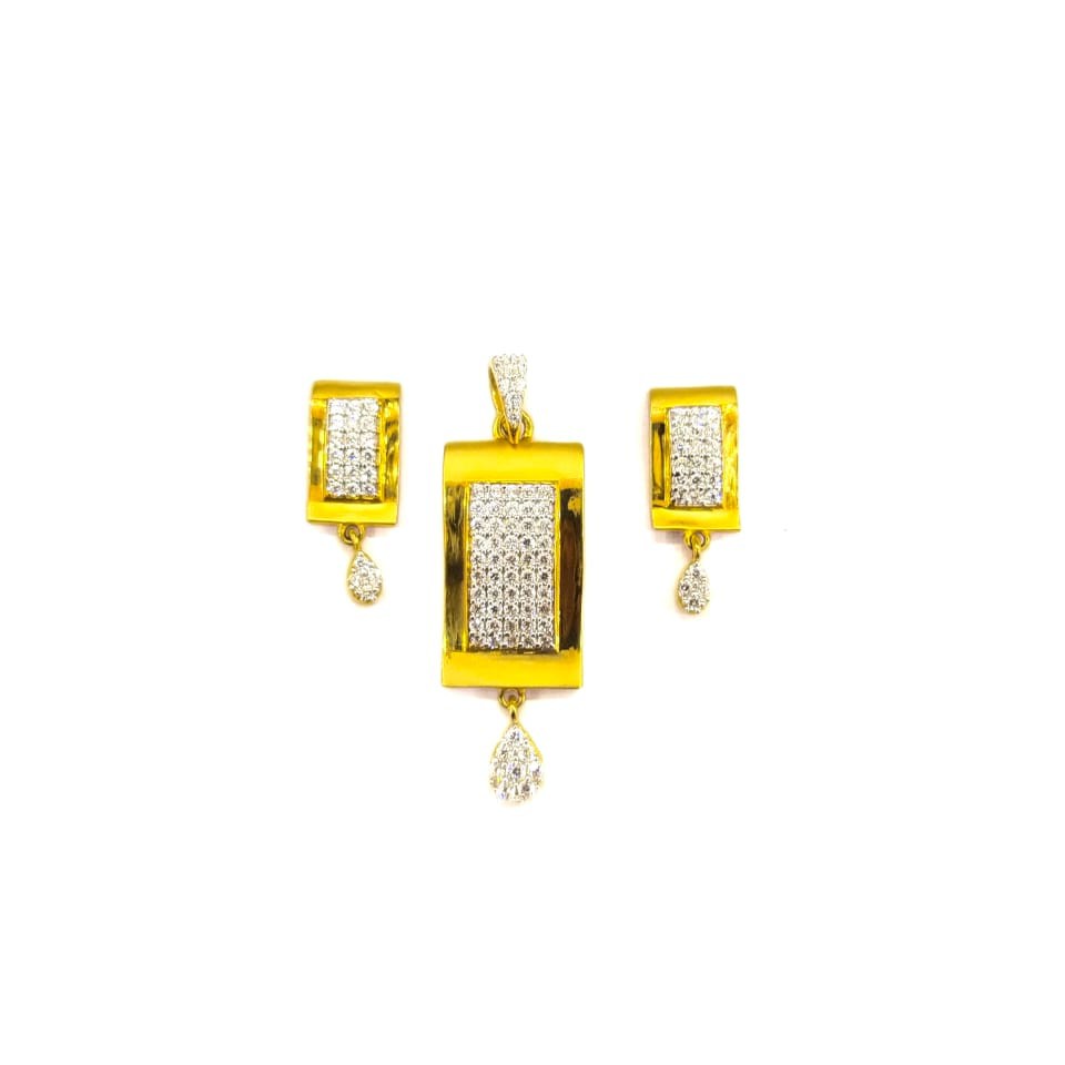 916HM GOLD FANCY LADIES PENDANT SET