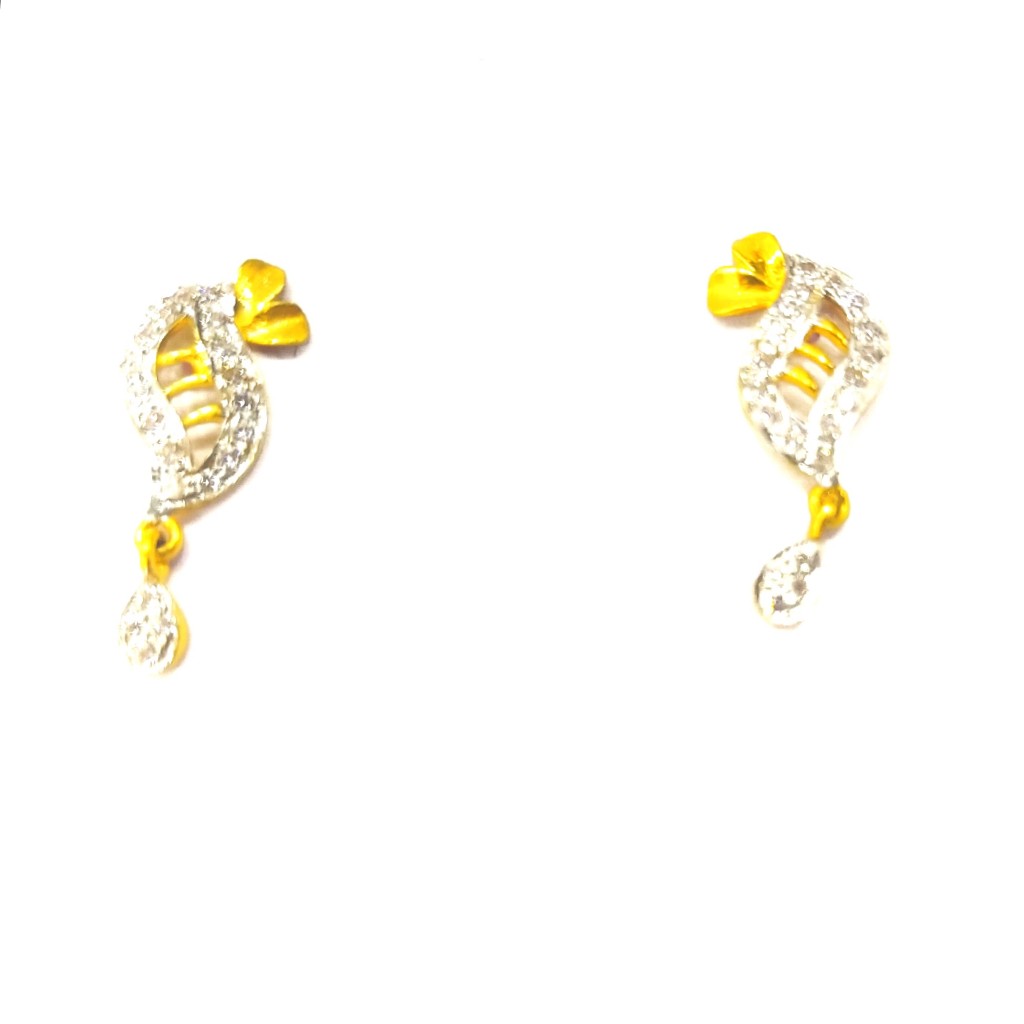 916 GOLD CERTIFIED FANCY DIAMOND LADIES EARRINGS