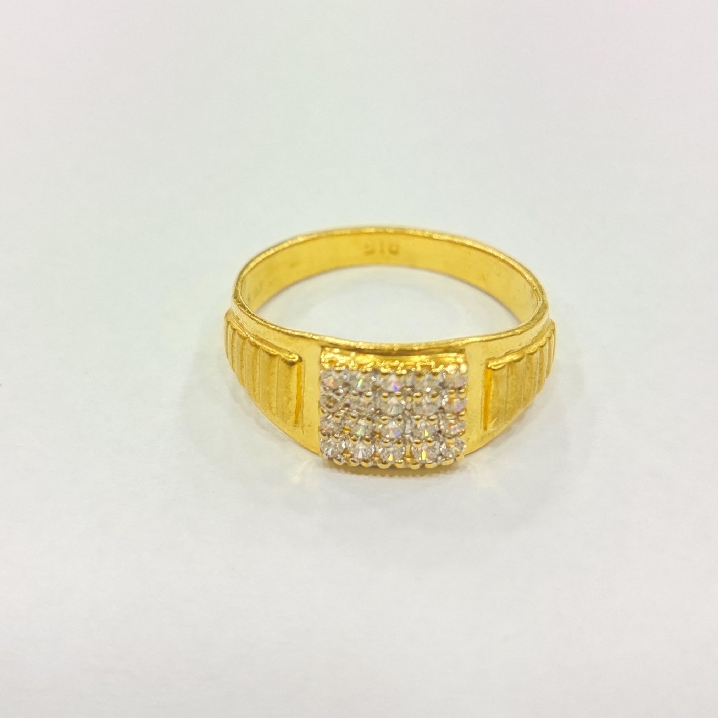 916 hm certified gold fancy diamond gents ring