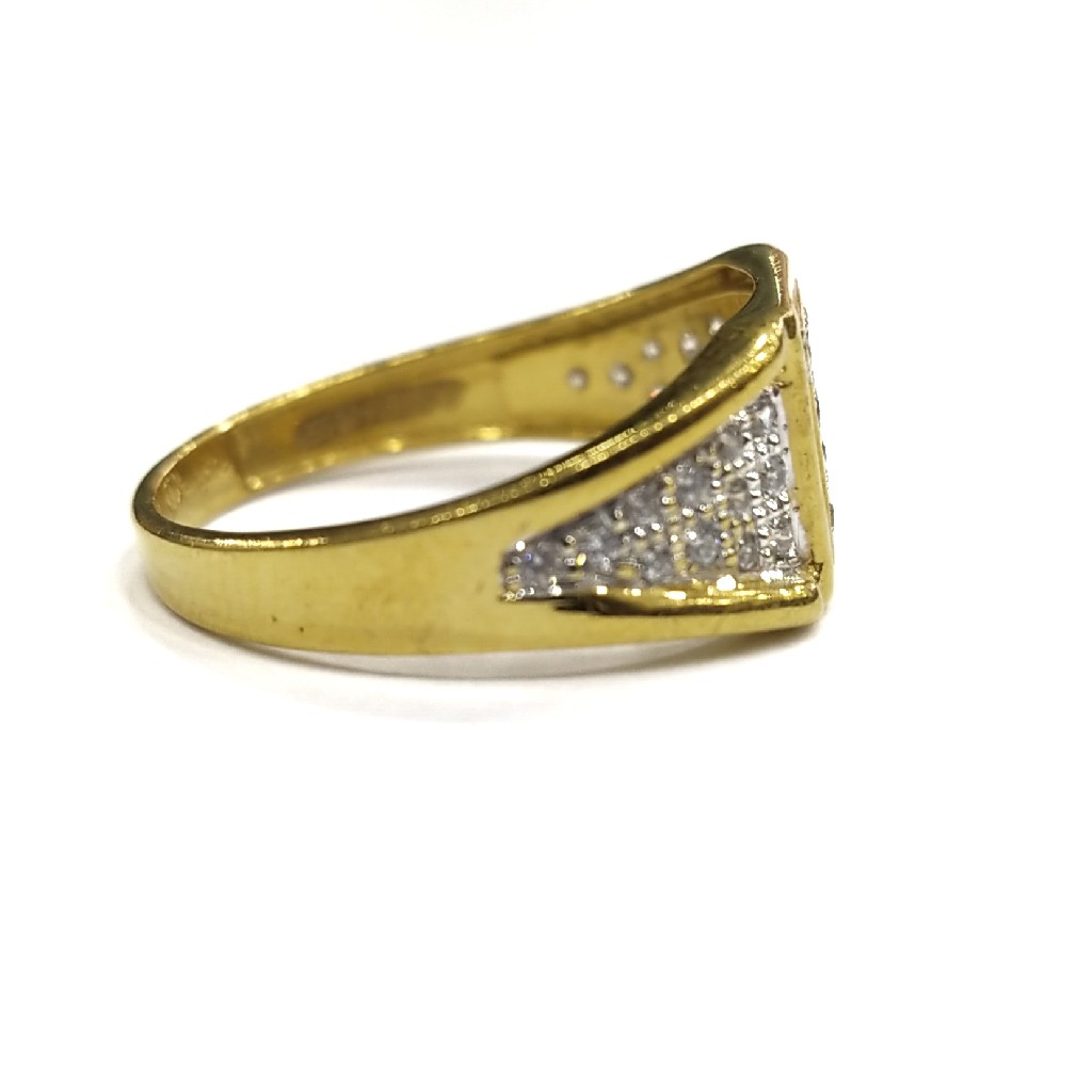916 GOLD CERTIFIED DIAMOND GENT'S RING - Image 2