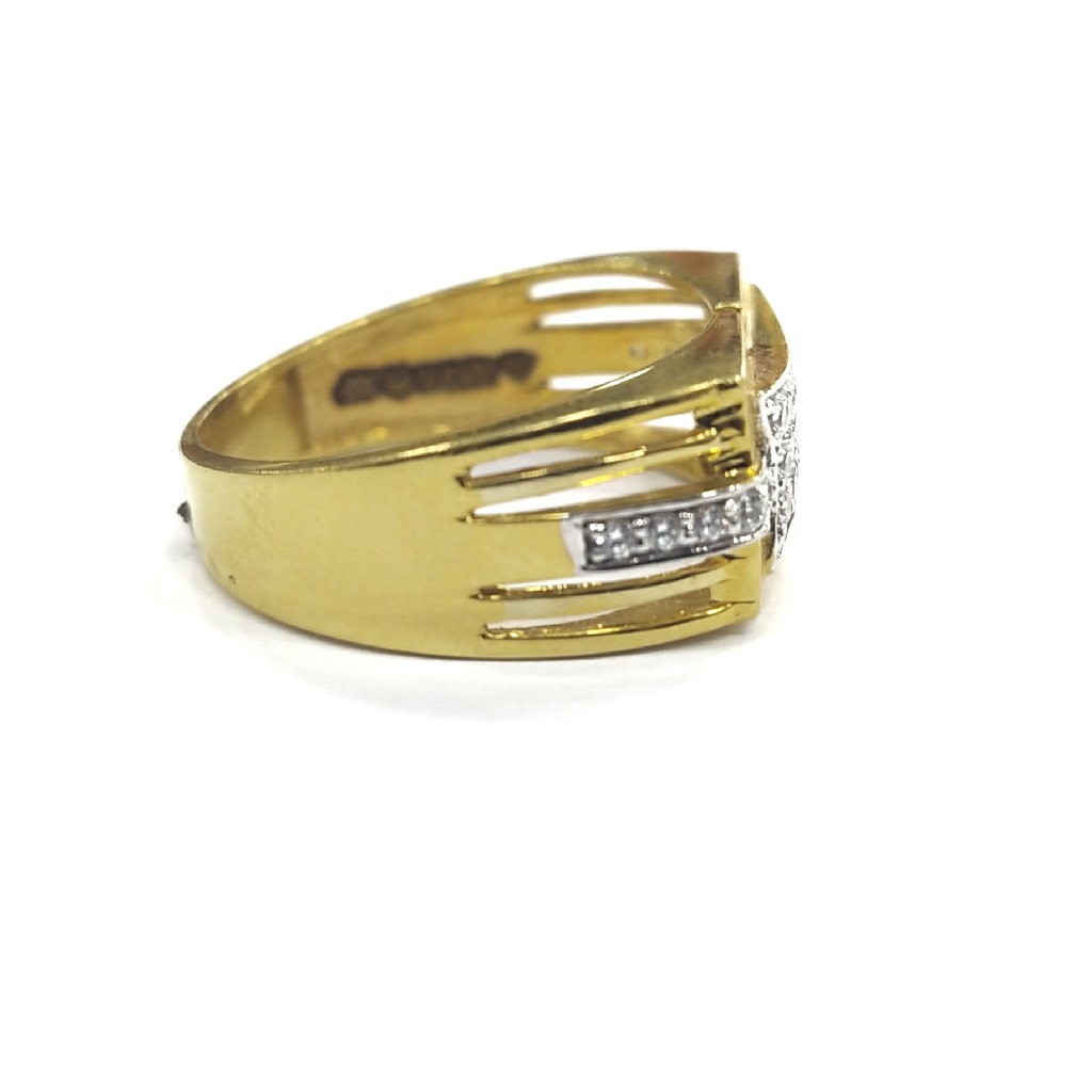 916 GOLD CERTIFIED DIAMOND GENT'S RING - Image 2