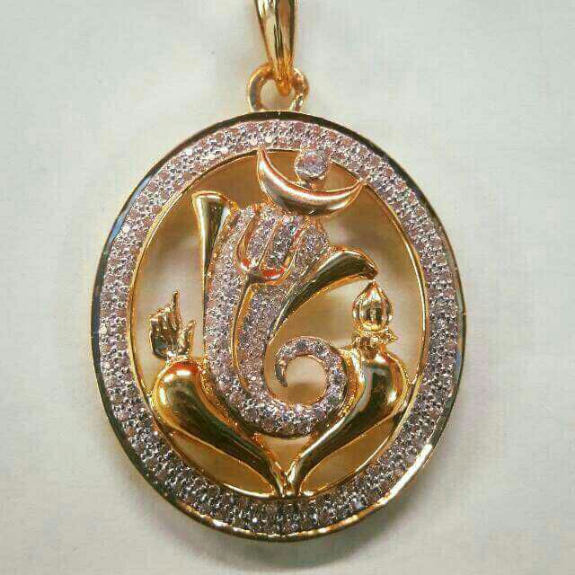 22KT Gold God Ganesha Pendant Set