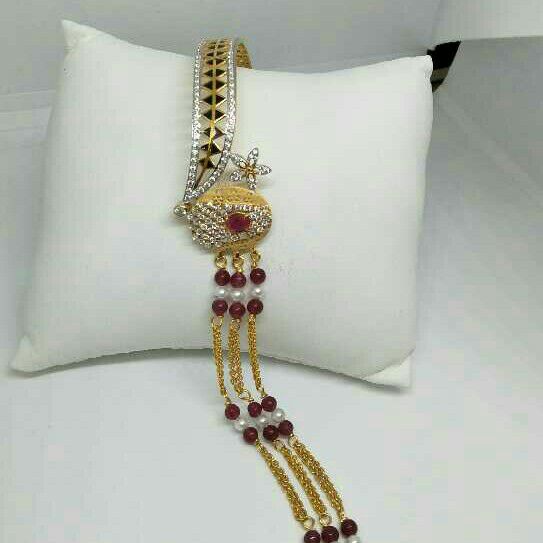 18KT Gold Studded Diamond Ladies Bracelet