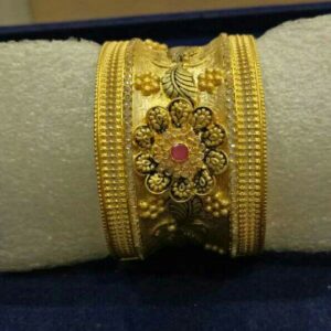 Gold Antique Bangle