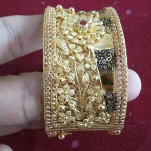 Gold Antique Bangle
