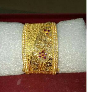916 Gold Ladies Wedding Special Bangles