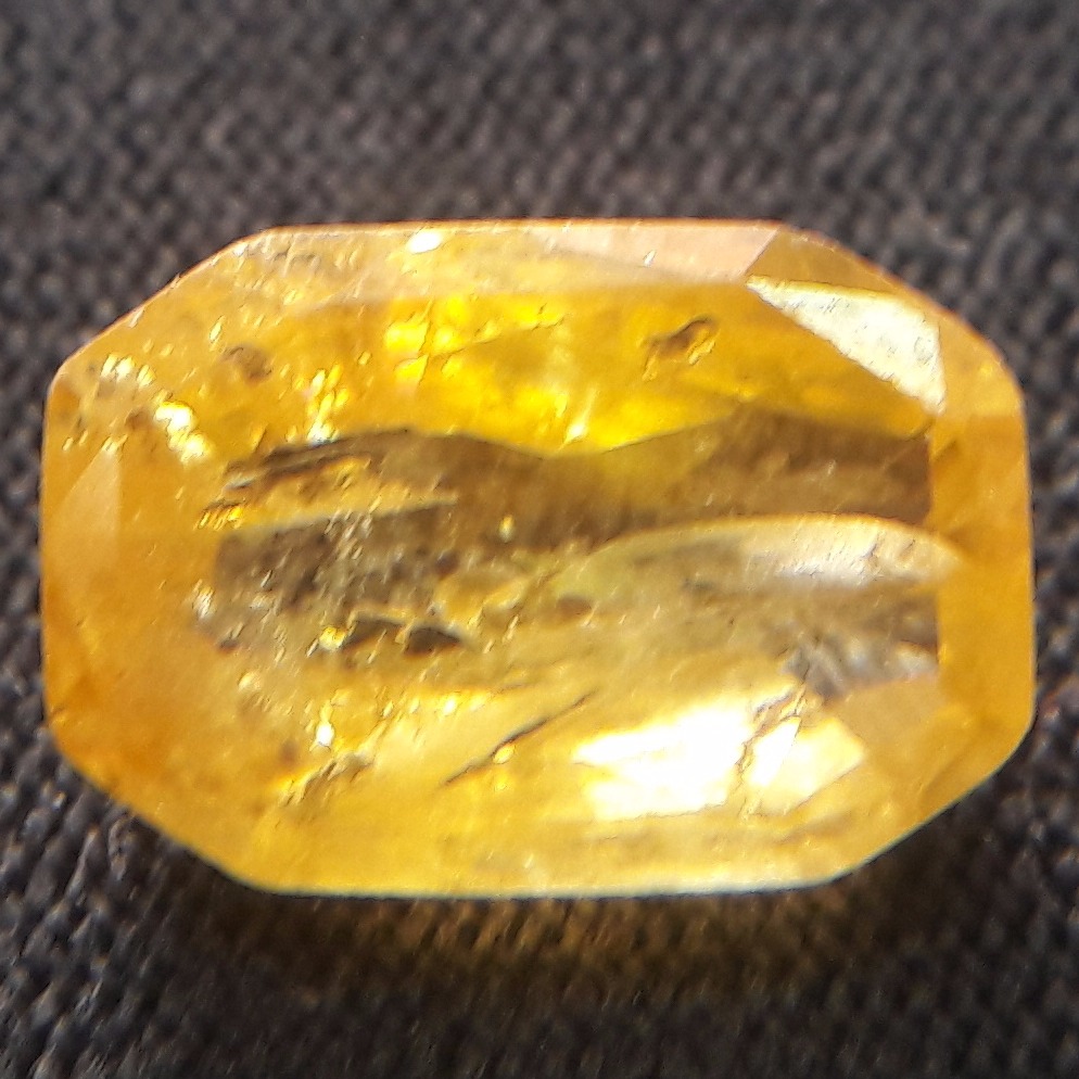 3.57ct octagonal yellow yellow-sapphire-pukhraj