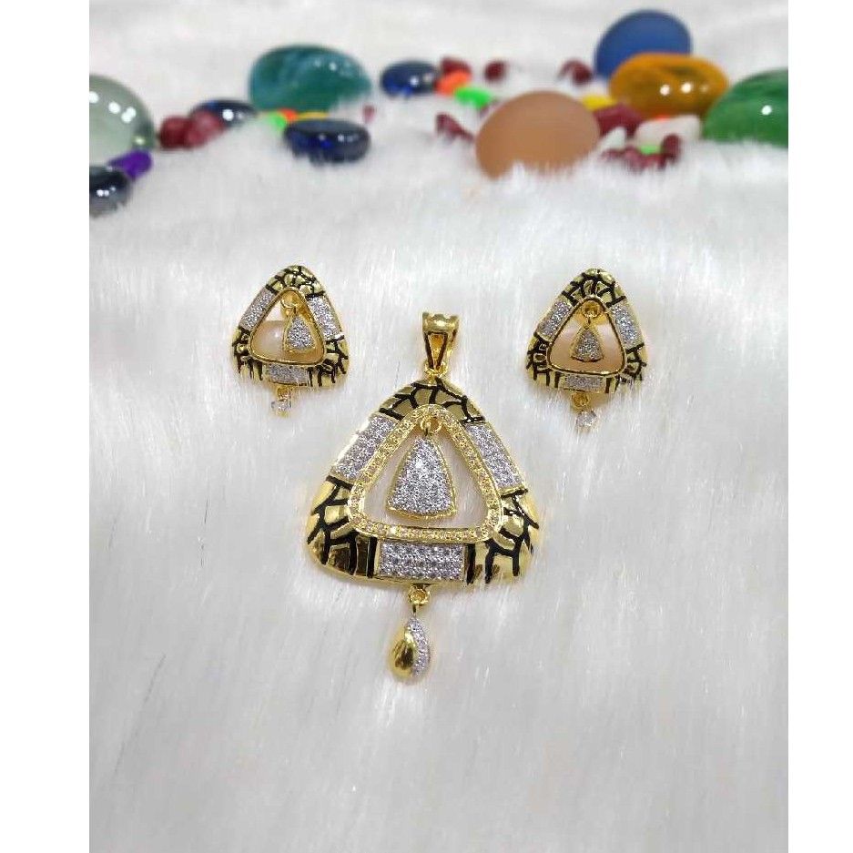 Designer 916 Gold Ladies Pendant