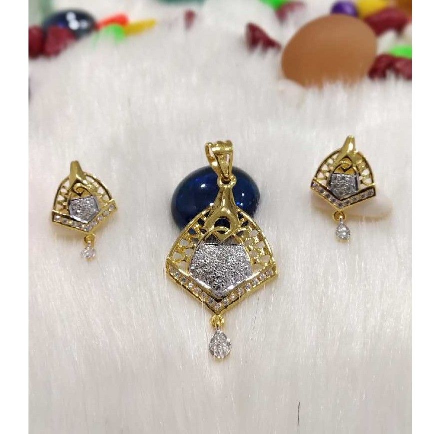 916 Gold Delicate Ladies Pendant Set