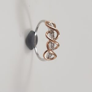 22KT Gold Attractive Ladies Ring