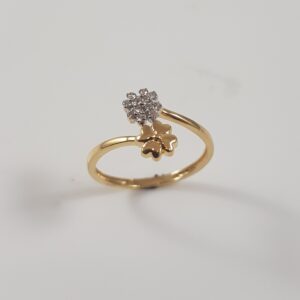 916 Heart Shaped Diamond Ring
