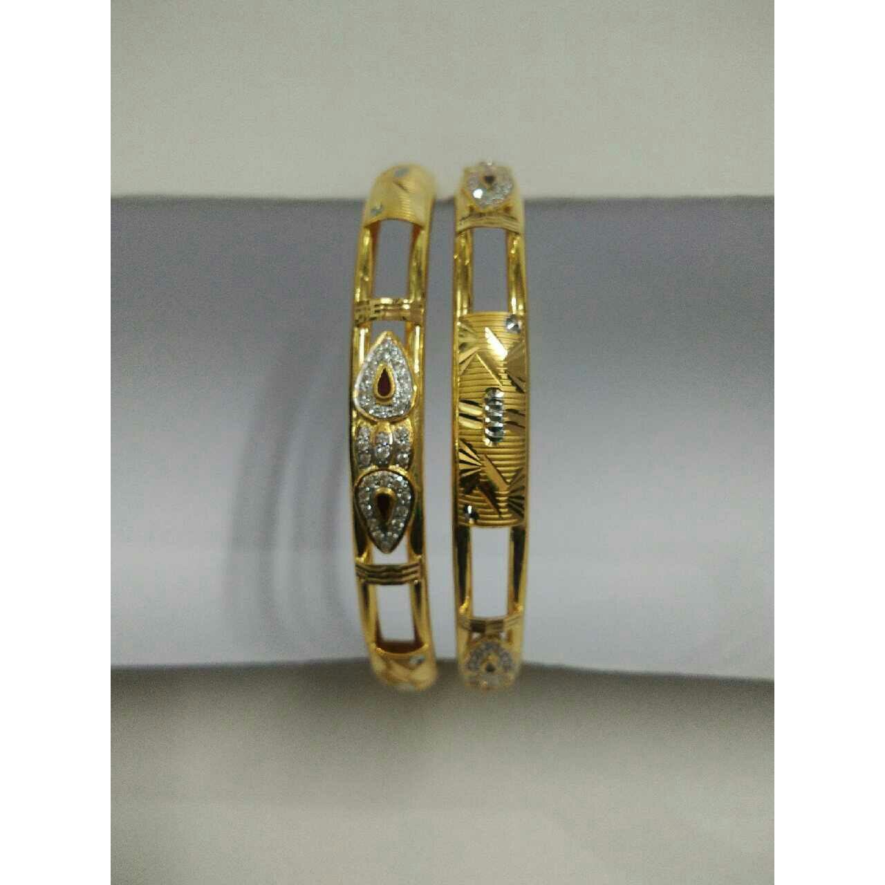 22K / 916 Gold Indian Copper Ladies Kadli