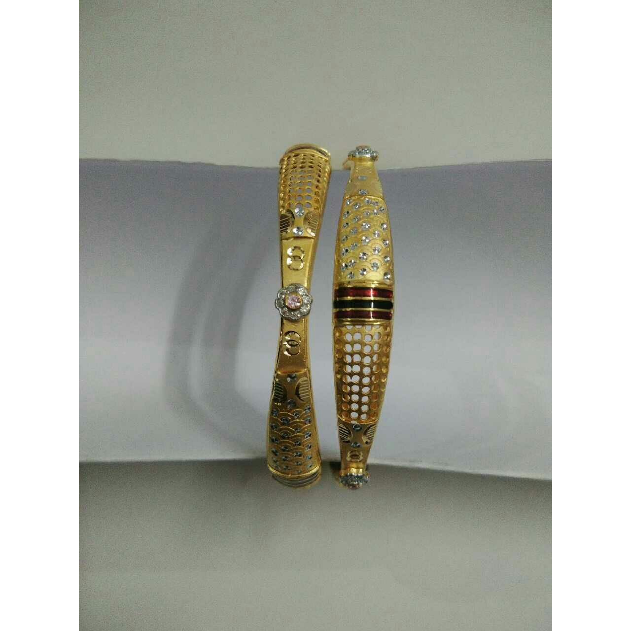 Antique 22KT Gold Ladies Indian Kadli