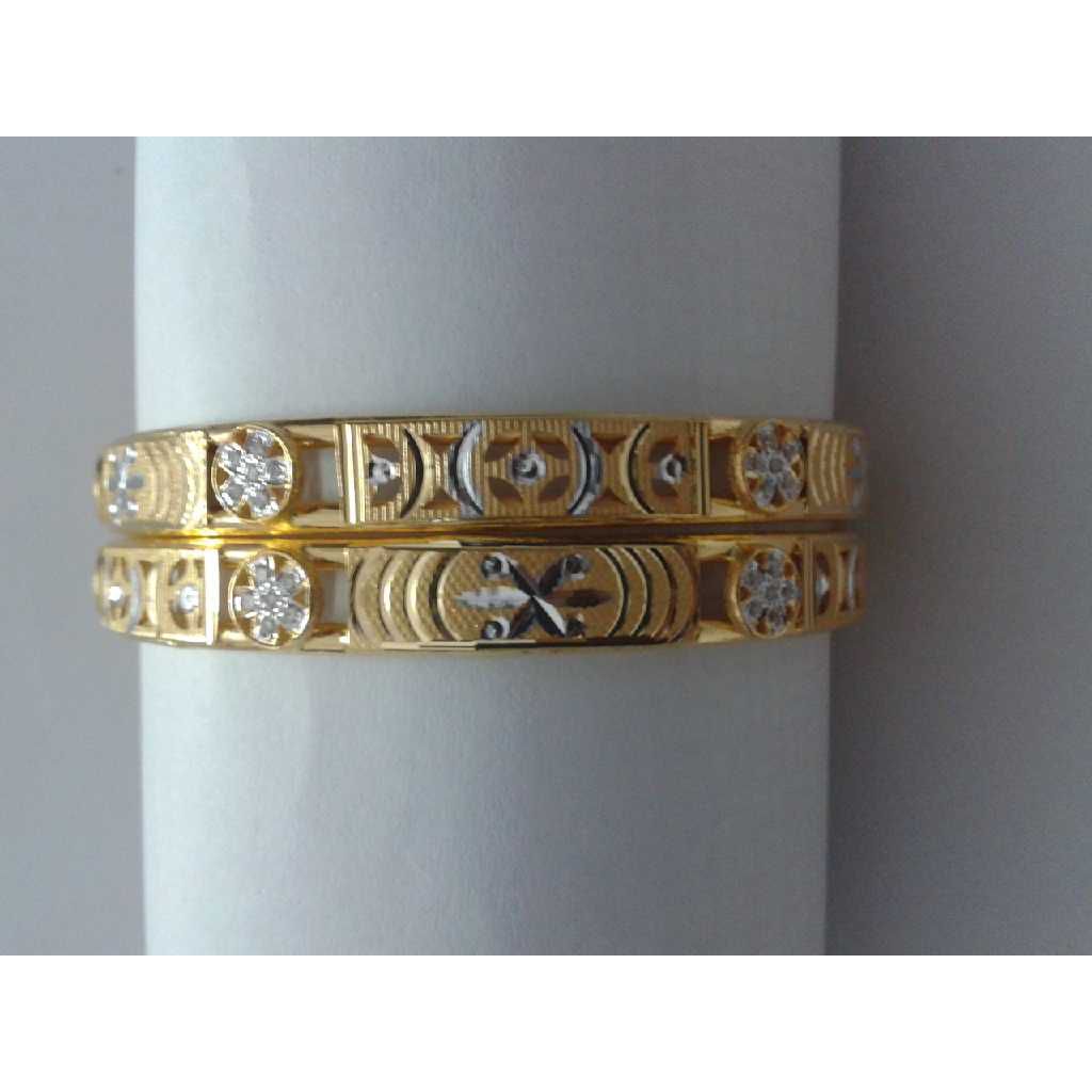 22KT Gold Stylish Bangle For Ladies