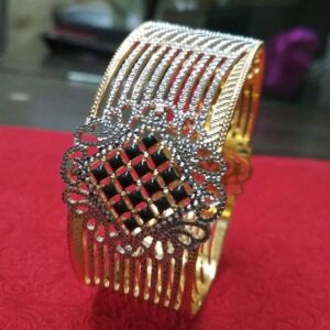 916 Stylish Gold Ladies Kada