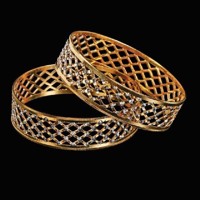 22KT Gold CNC   Bangle