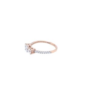 Contemporary casual gold finger ring