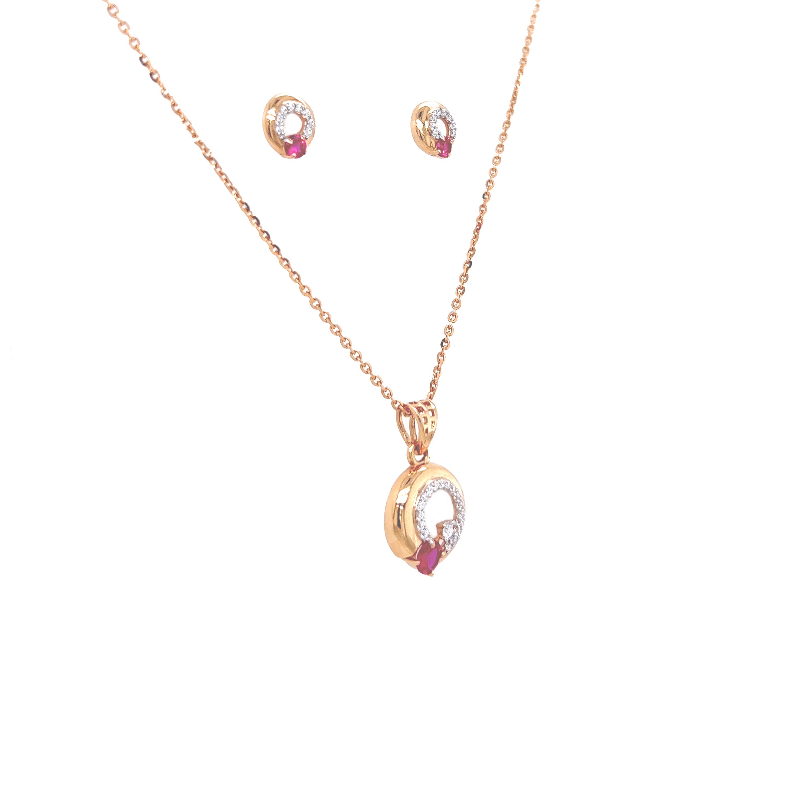 Modish Pendant Set