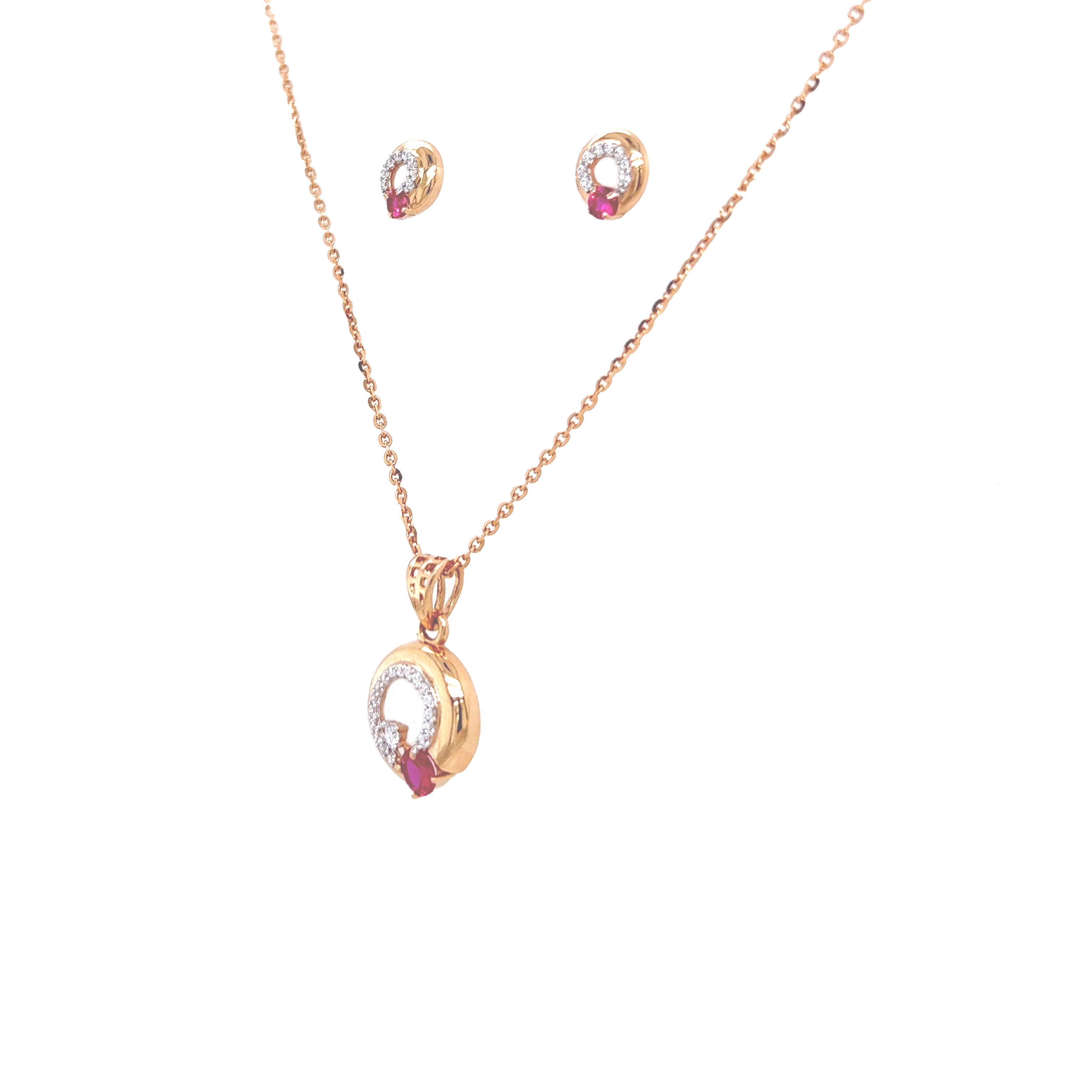 Modish Pendant Set