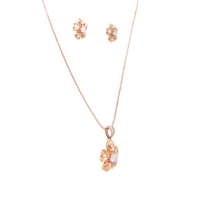 Splendid Gold Pendant And Earrings Set
