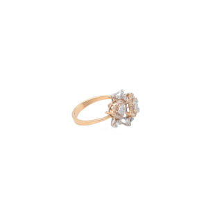 18k Gold Enamouring Diamond Ring