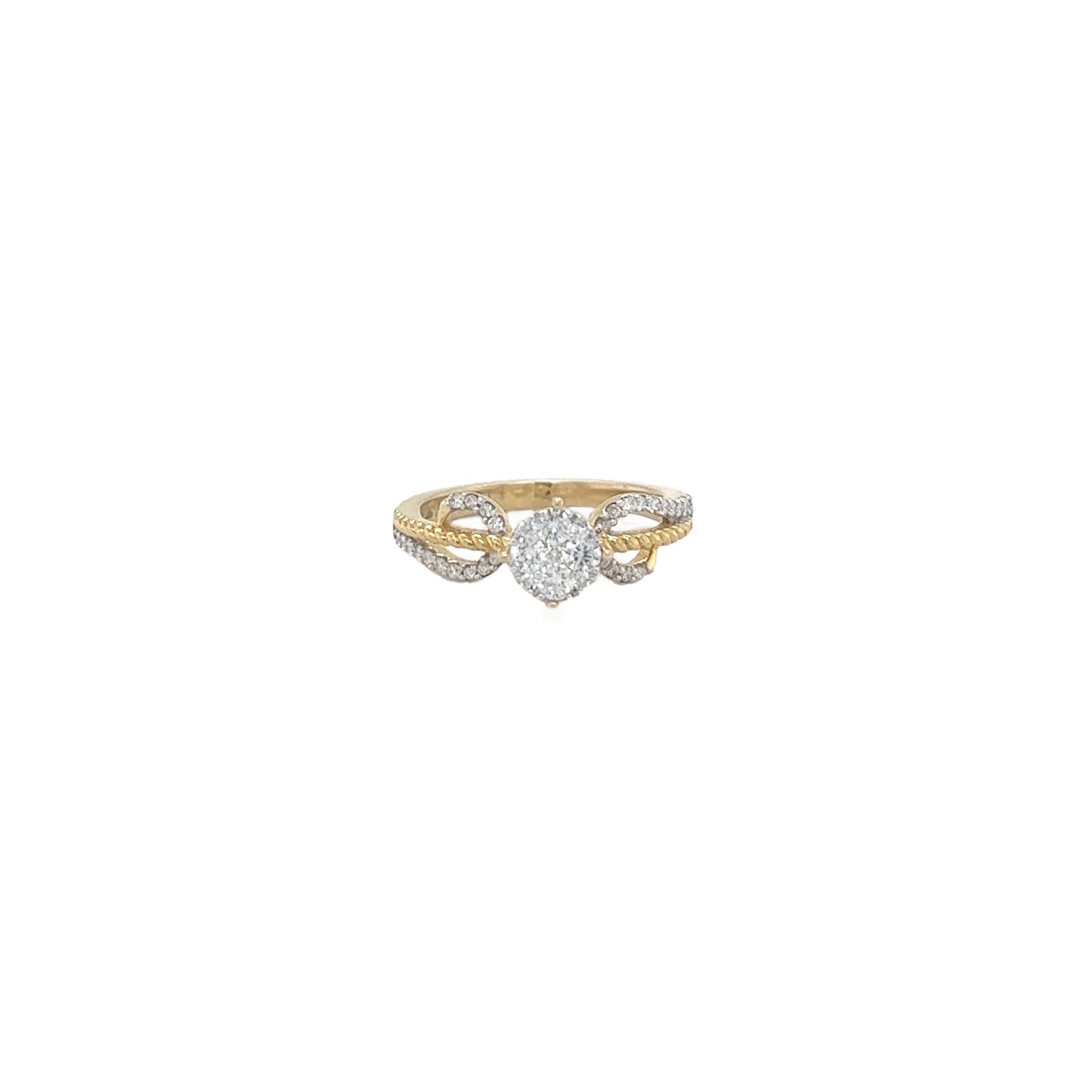 18k gold dazzling   diamond  ring