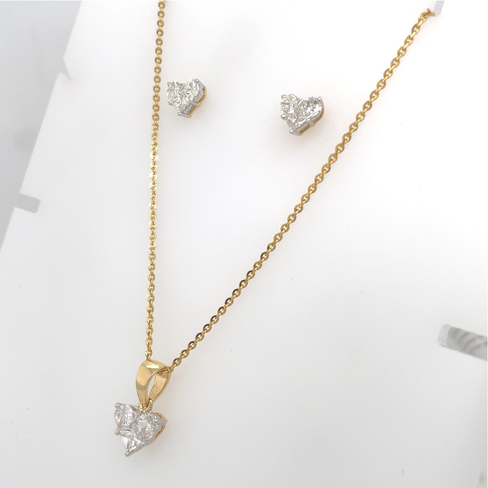 Charming heart pendent set