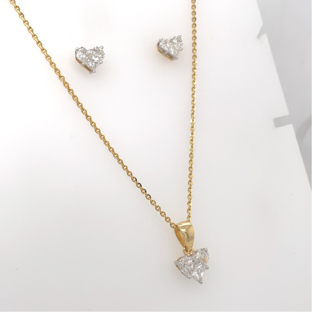 Charming heart pendent set