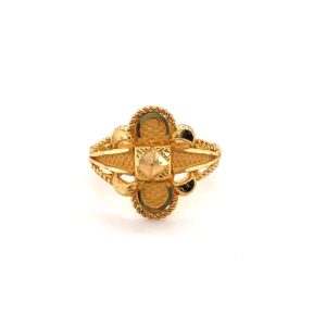 Impressive gold ring