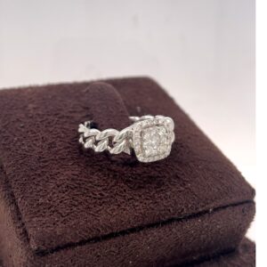 Elegant Floret Diamond Ring