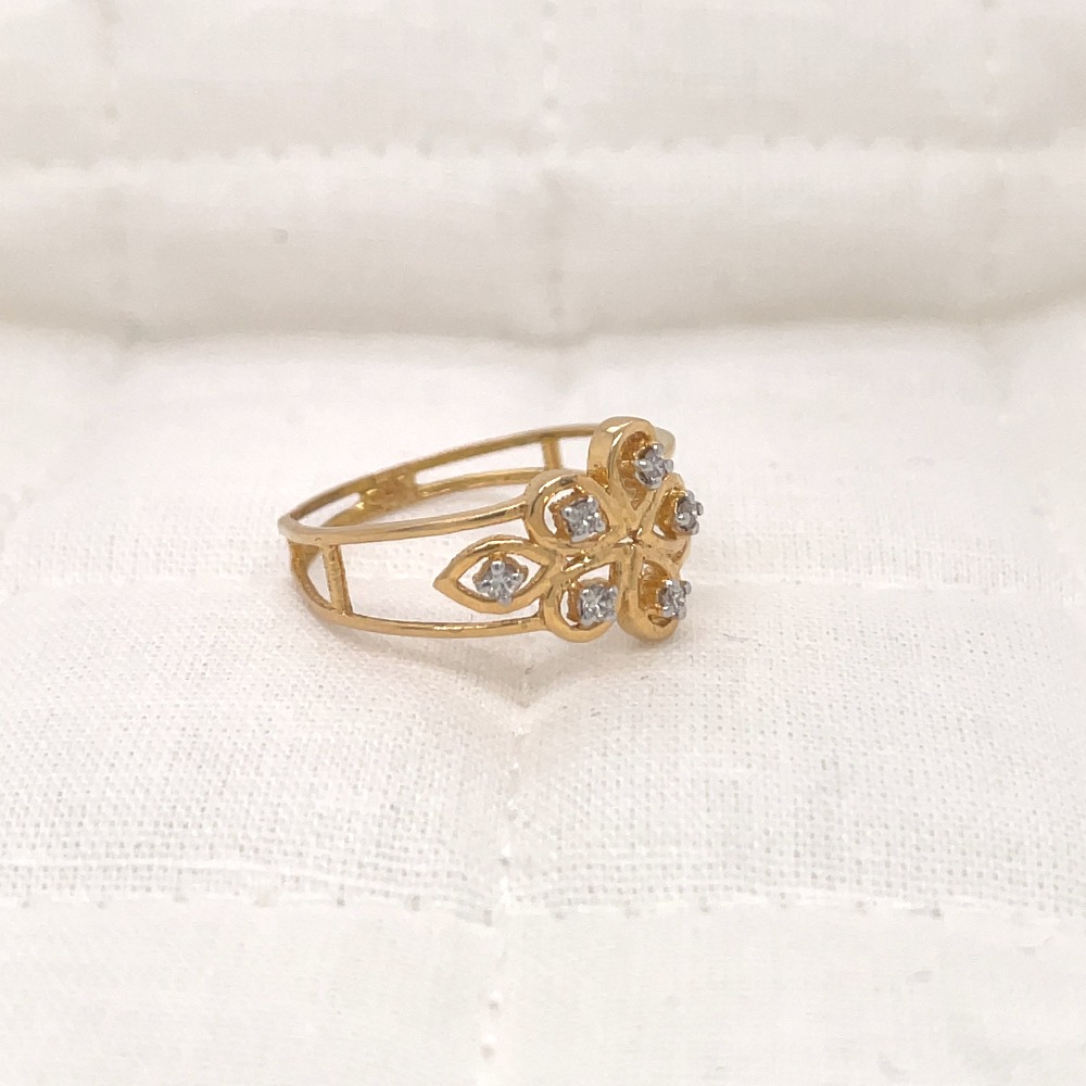 Trickel Diamond Ring