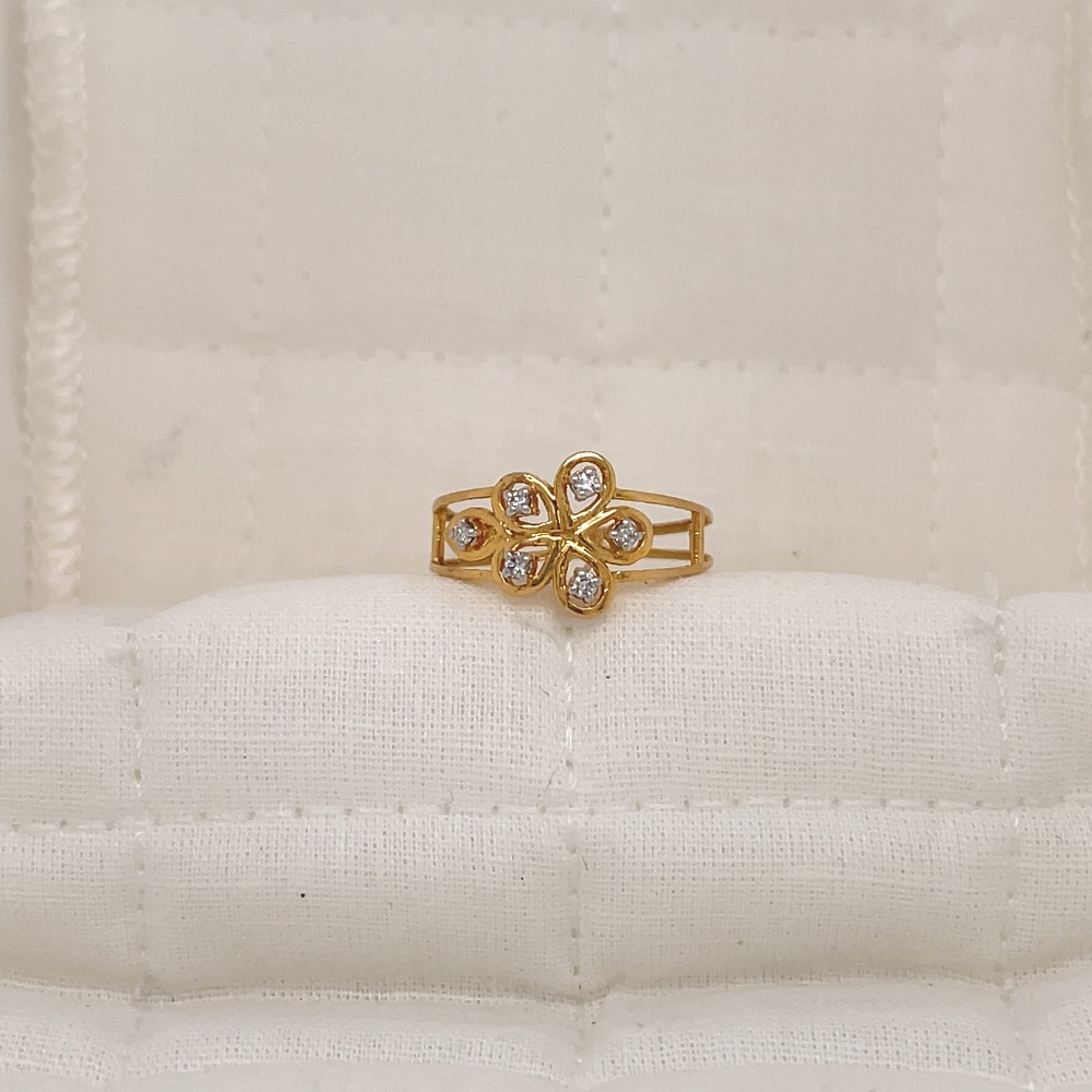 Trickel Diamond Ring