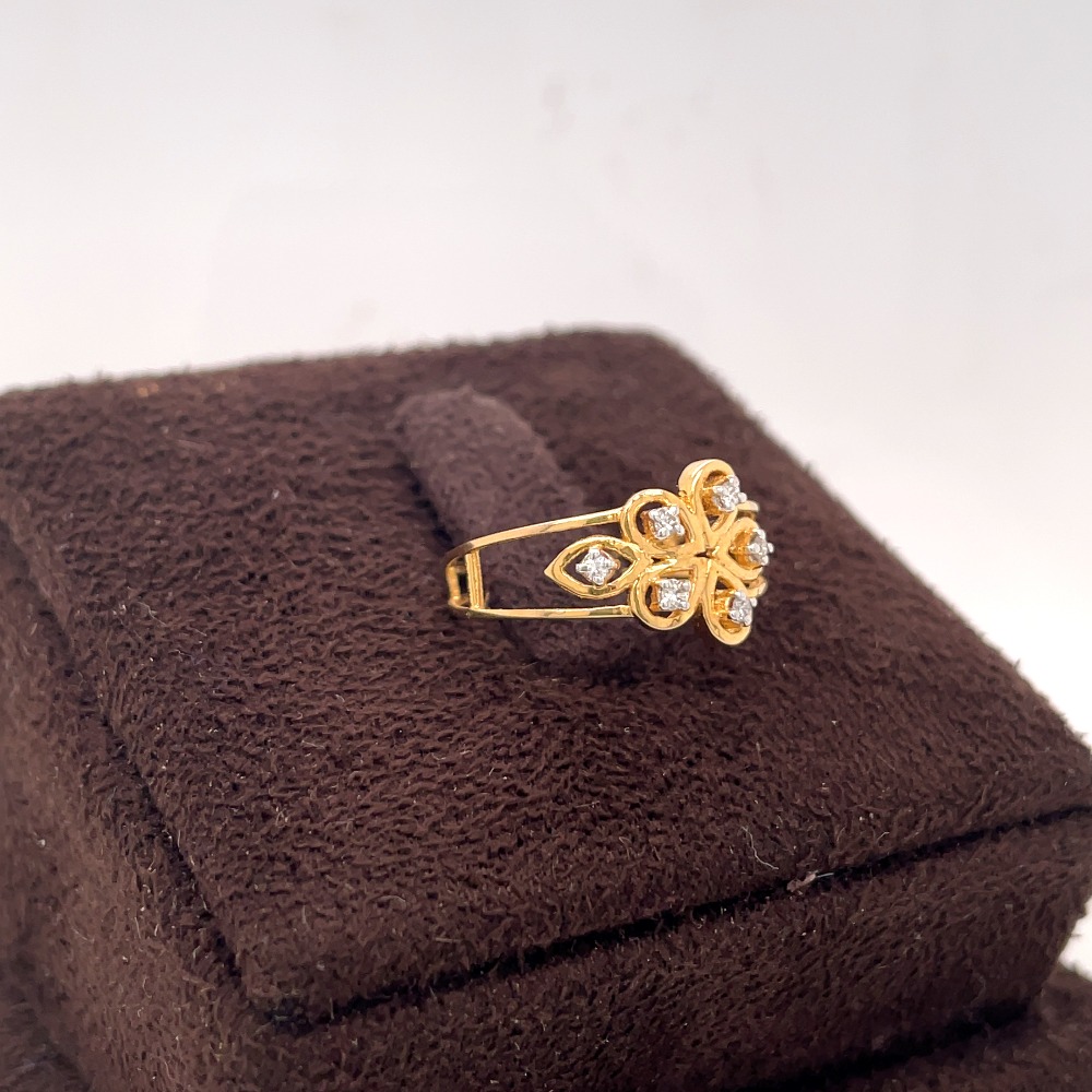 Trickel Diamond Ring