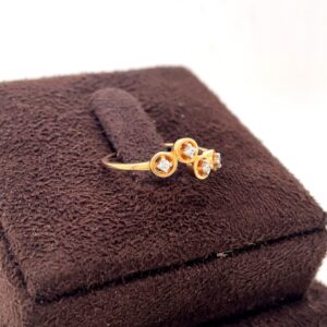Ella Wavy Diamond Ring