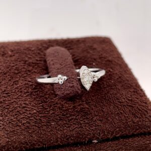 Linear Diamond Band