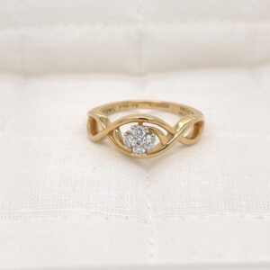 Curve Miracle Plate Diamond Ring
