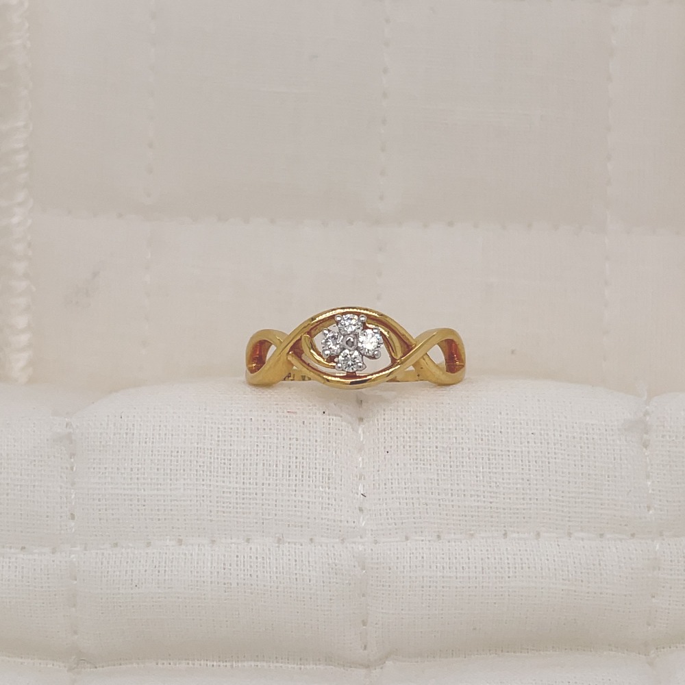 Curve Miracle Plate Diamond Ring