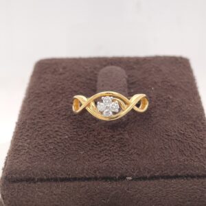 Curve Miracle Plate Diamond Ring