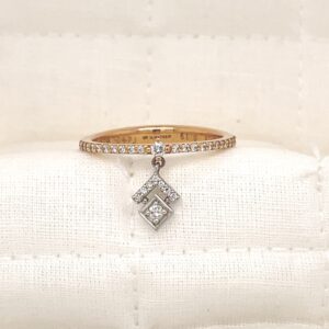 Intertwined Glim Diamond Ring