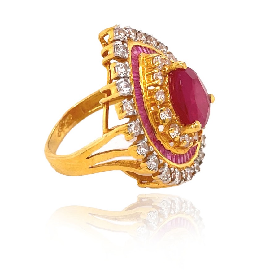 Gold ring with red stones - Image 2