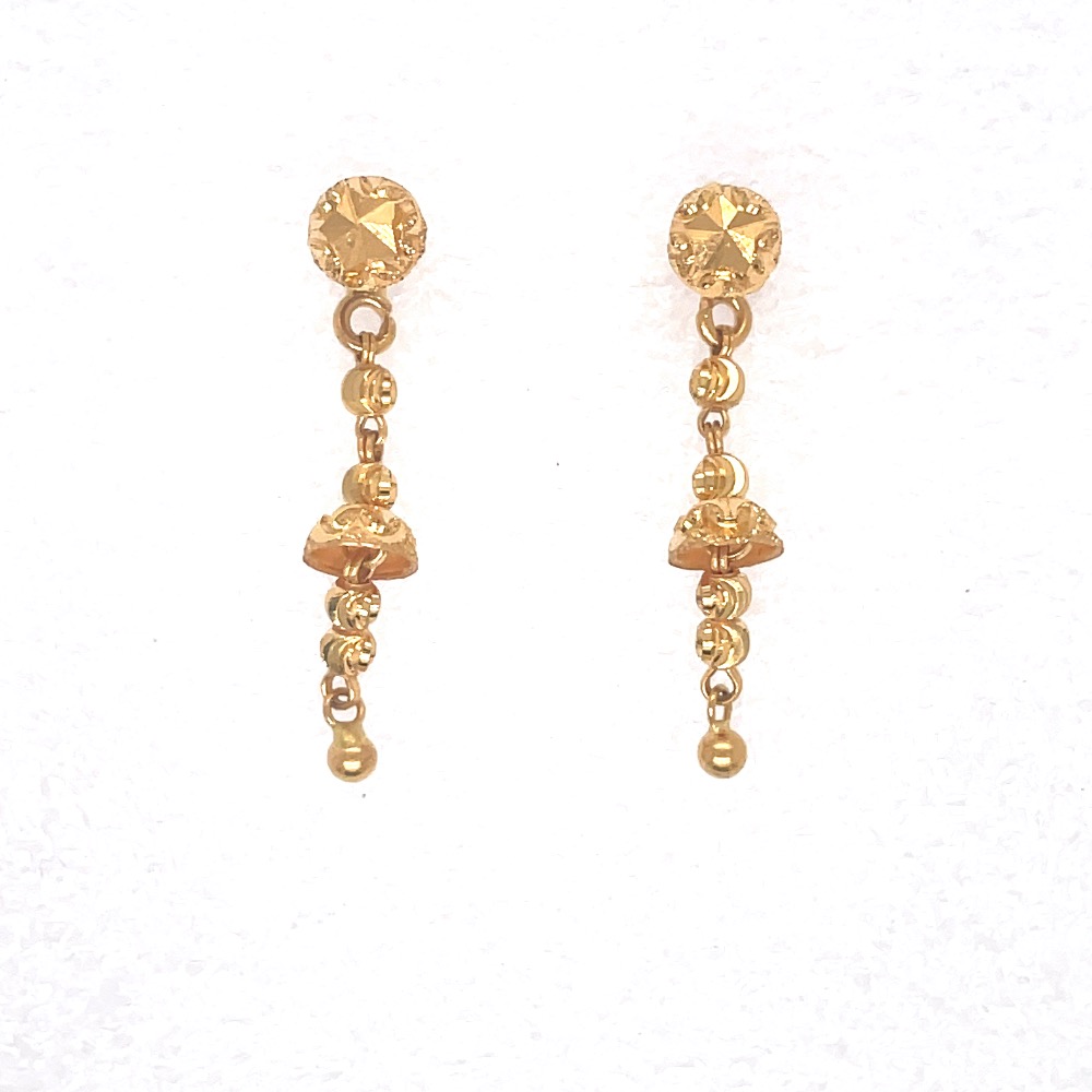 Enchanting hanging earring