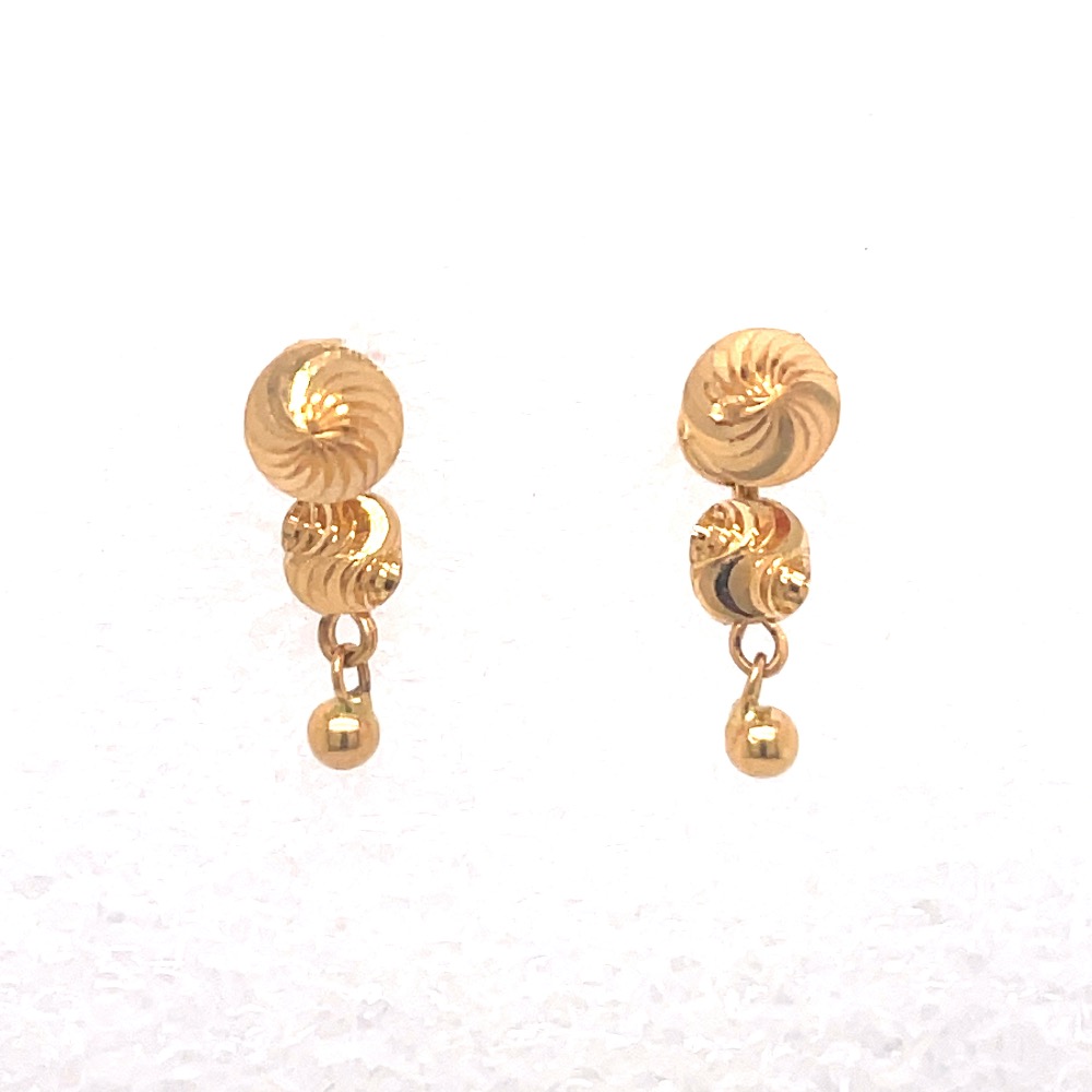 Thriiling hanging earrings