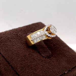 Adorable diamond ring