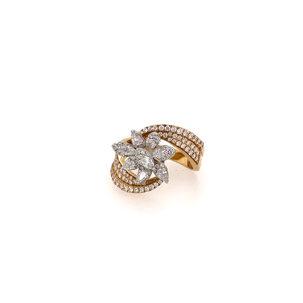 Admirable diamond ring