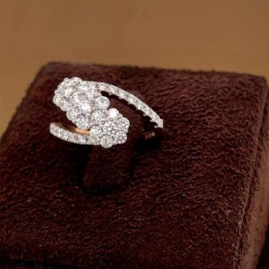 Classic diamond ring