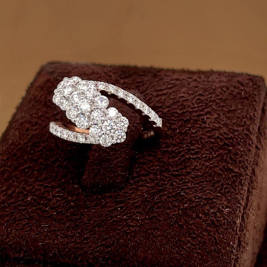 Classic diamond ring