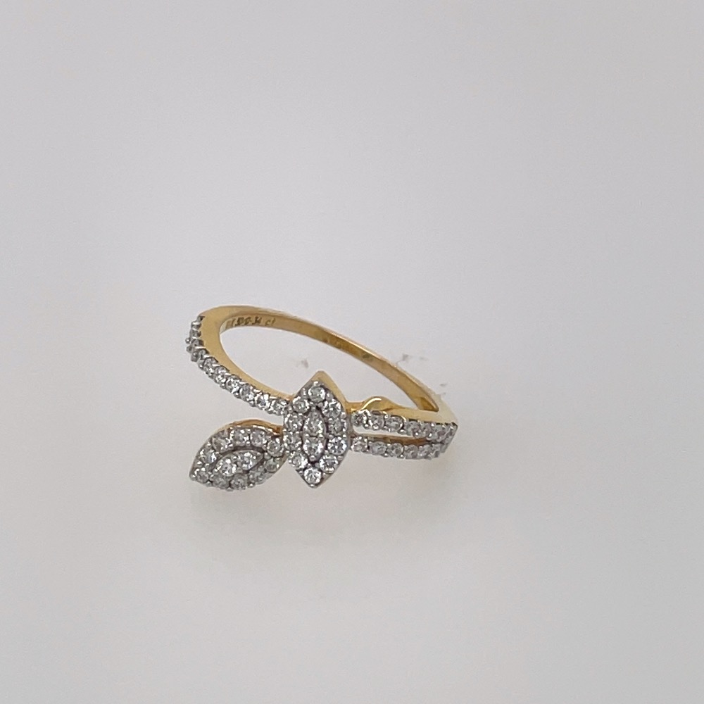 Shimmering diamond ring